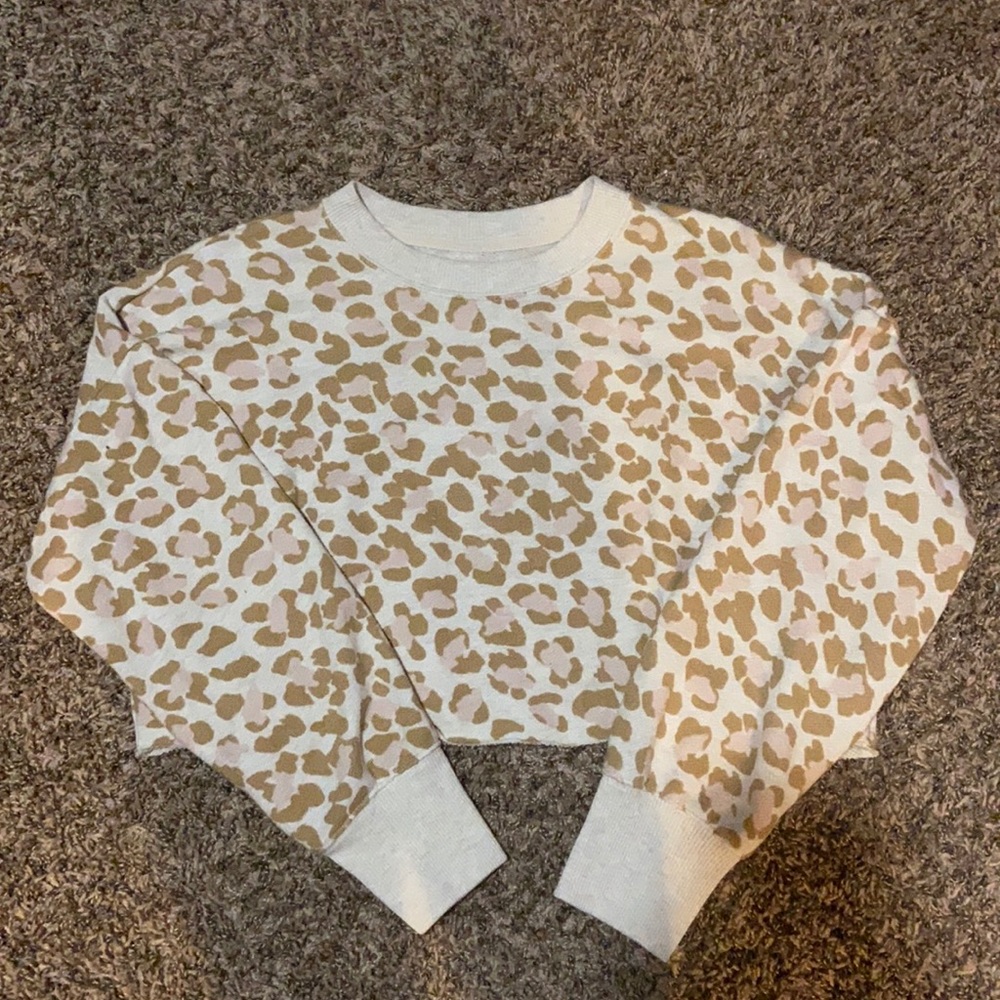 women’s crewneck